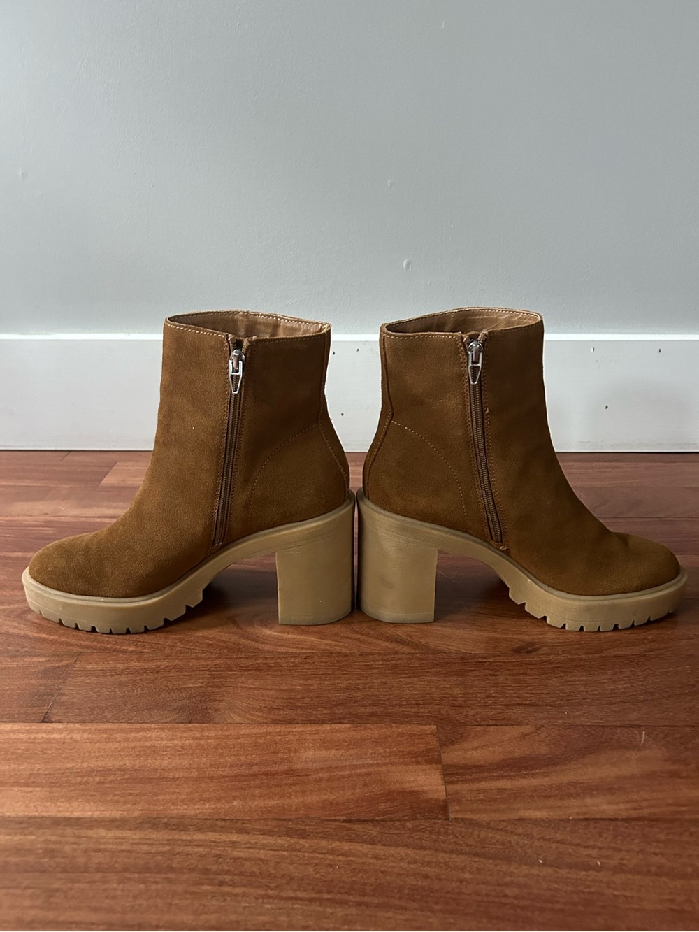 EUC Dolce Vita Celia Boots Women’s Size 8.5 Leather Ankle Booties Western Chic - Picture 6 of 13
